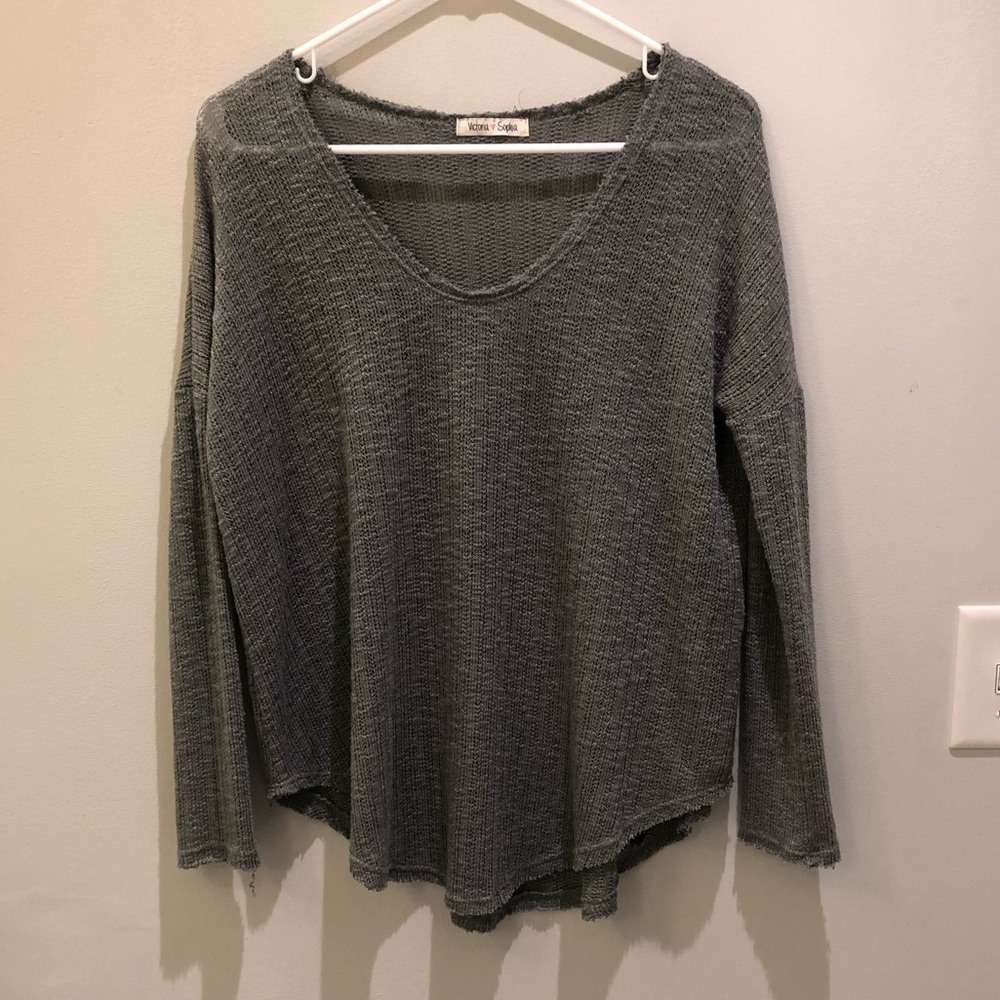 Victoria and Sophia Light Sweater
